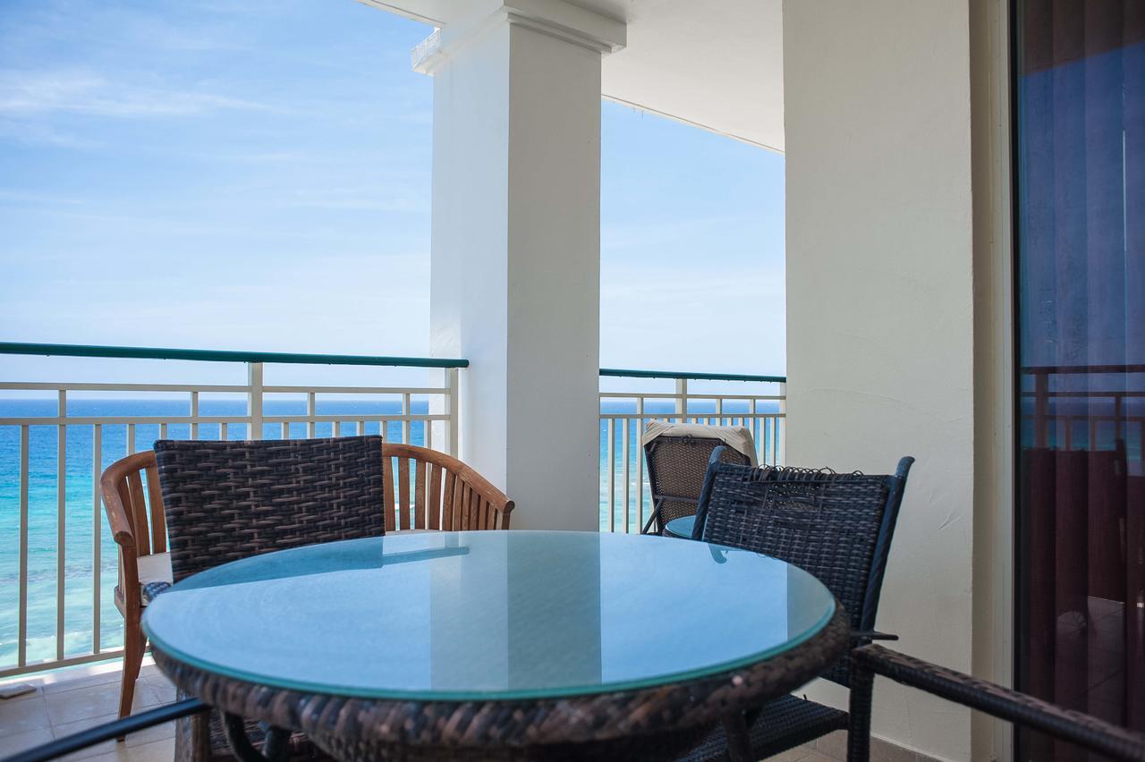 Palmyra Luxury Beach Condos Бухта Монтего Экстерьер фото