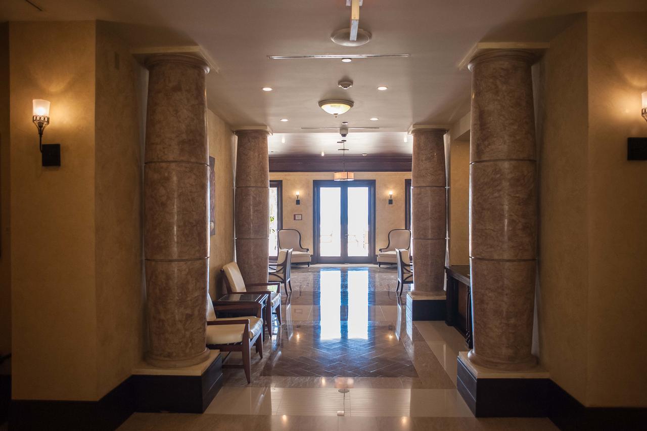 Palmyra Luxury Beach Condos Бухта Монтего Экстерьер фото
